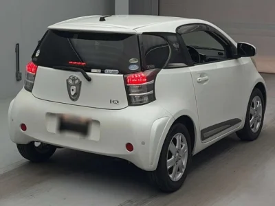 Toyota iQ