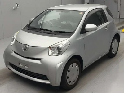Toyota iQ