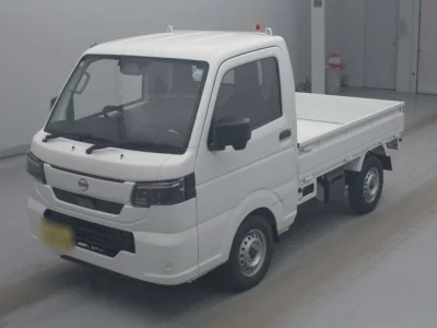 Nissan NT100 Clipper