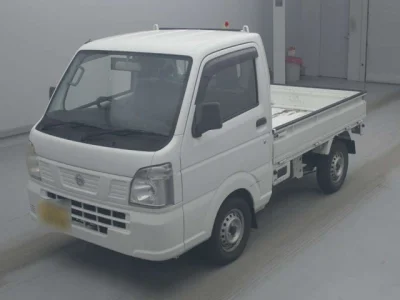Nissan NT100 Clipper