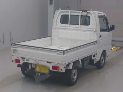 Nissan NT100 Clipper