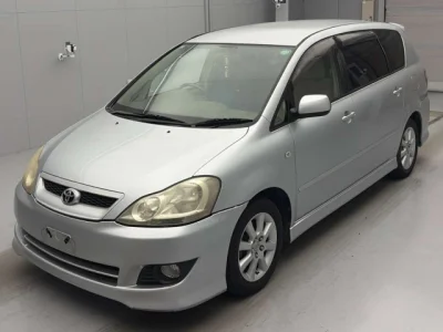 Toyota Ipsum