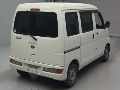 Toyota Pixis Van