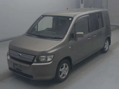 Honda Mobilio Spike