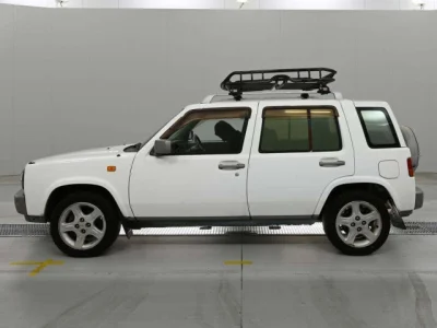 Nissan Rasheen