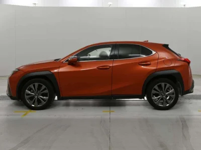 Lexus UX200