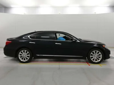 Lexus LS600hL