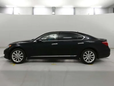Lexus LS600hL