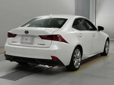 Lexus IS300h