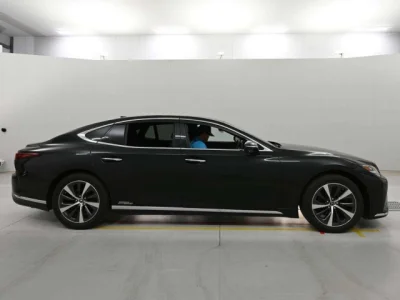 Lexus LS500h