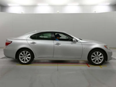 Lexus LS460L