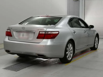 Lexus LS460L