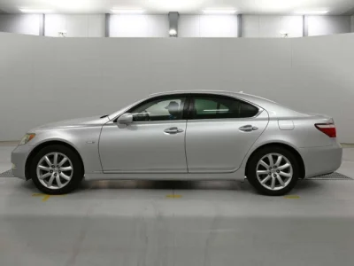Lexus LS460L