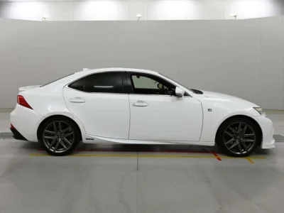 Lexus IS300h