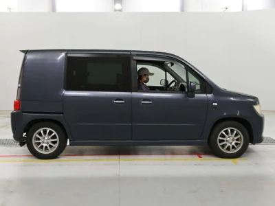 Honda Mobilio Spike