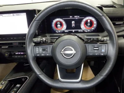 Nissan AURA