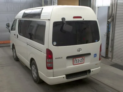 Toyota HiAce Van