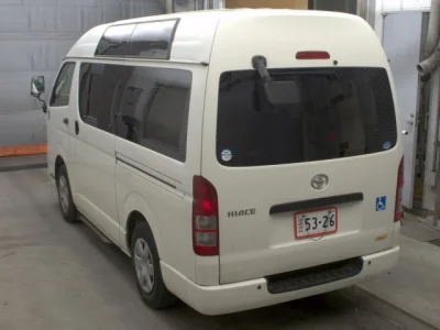 Toyota HiAce Van