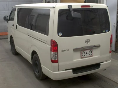 Toyota HiAce Van