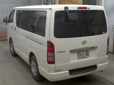 Toyota HiAce Van
