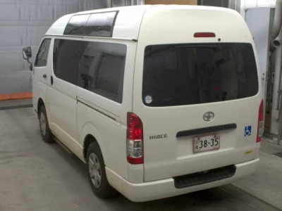 Toyota HiAce Van