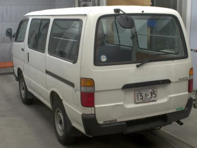 Toyota HiAce Van