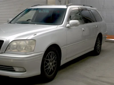 Toyota Crown Estate