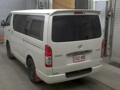 Toyota HiAce Van