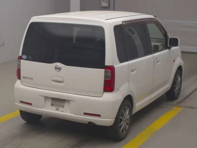 Nissan Otti
