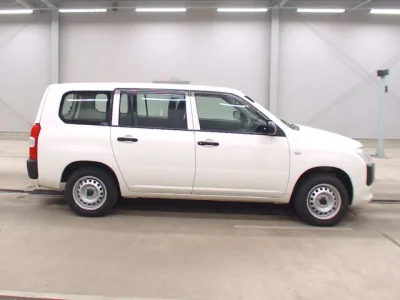 Toyota Succeed