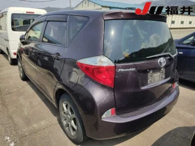 Toyota Ractis