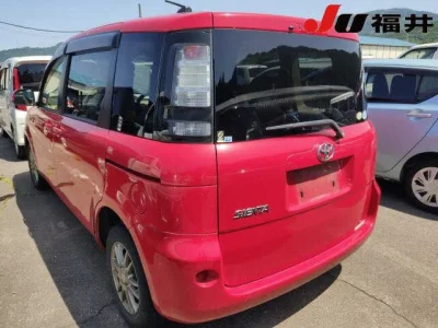 Toyota Sienta