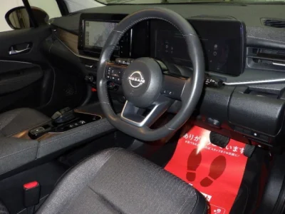 Nissan AURA