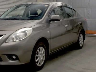 Nissan TIIDA LATIO