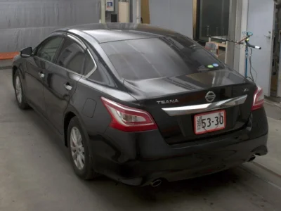 Nissan TEANA