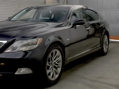 Lexus LS600hL