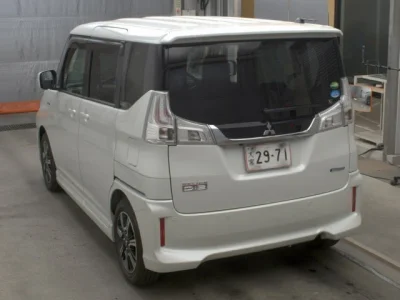 Mitsubishi Delica D:2