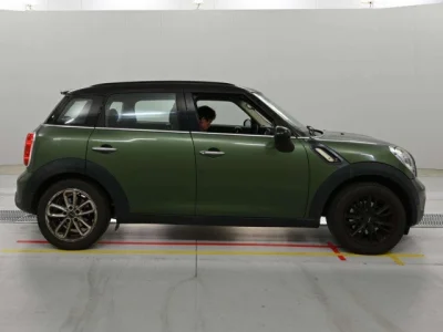 MINI Crossover