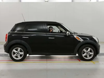 MINI Crossover