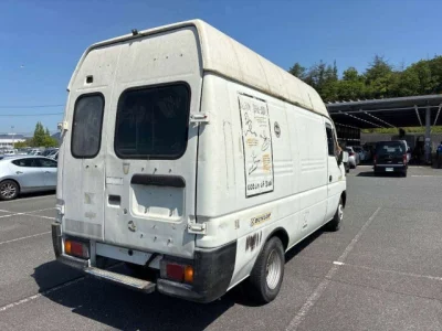 Isuzu ELF UT