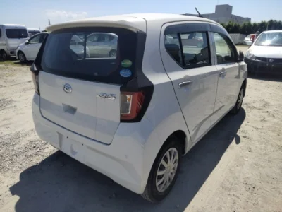 Daihatsu MIRA E S