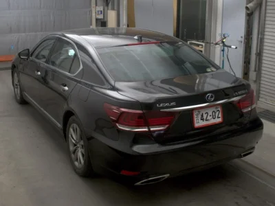 Lexus LS600hL