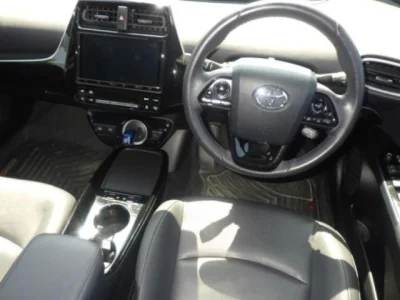 Toyota Prius PHV