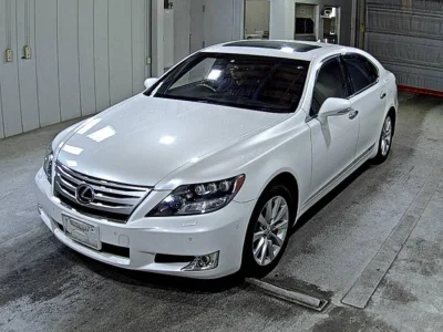 Lexus LS600hL