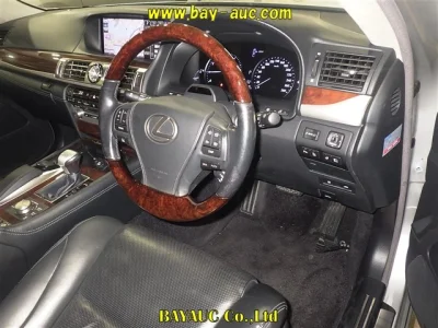 Lexus LS460