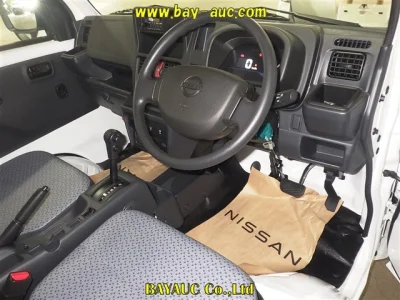 Nissan NT100 Clipper