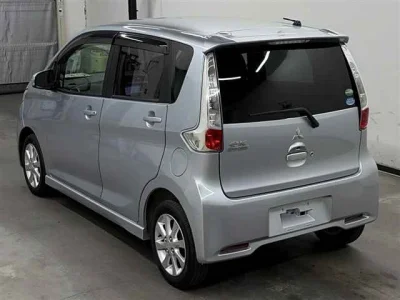 Mitsubishi EK CUSTOM