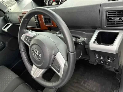 Toyota Pixis Mega