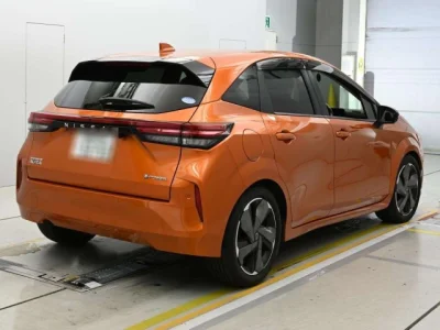 Nissan AURA