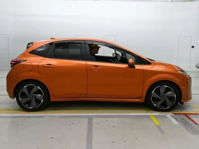 Nissan AURA